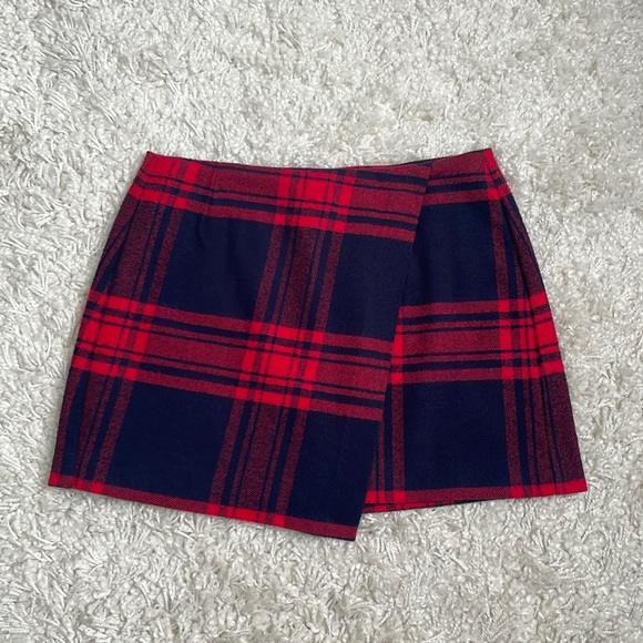 H&M Dresses & Skirts - ❌ SOLD ❌ H&M • Divided Tartan Plaid Mini Skirt US 4